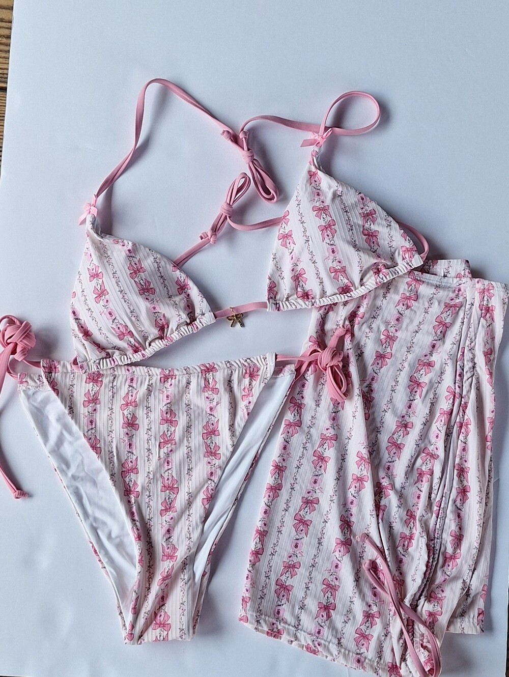 Betsey Johnson 3-Piece Bikini Set Pink Bow Ribbon Print Girly Sz M NWOT Liner